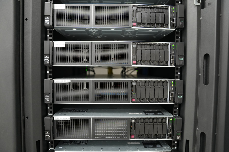 رندر فارم فطرس - اسلاید ۱